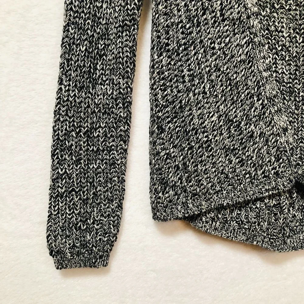 H&M Black & White Knit Long Sleeve Crewneck Sweater Size XS - Picture 6 of 9
